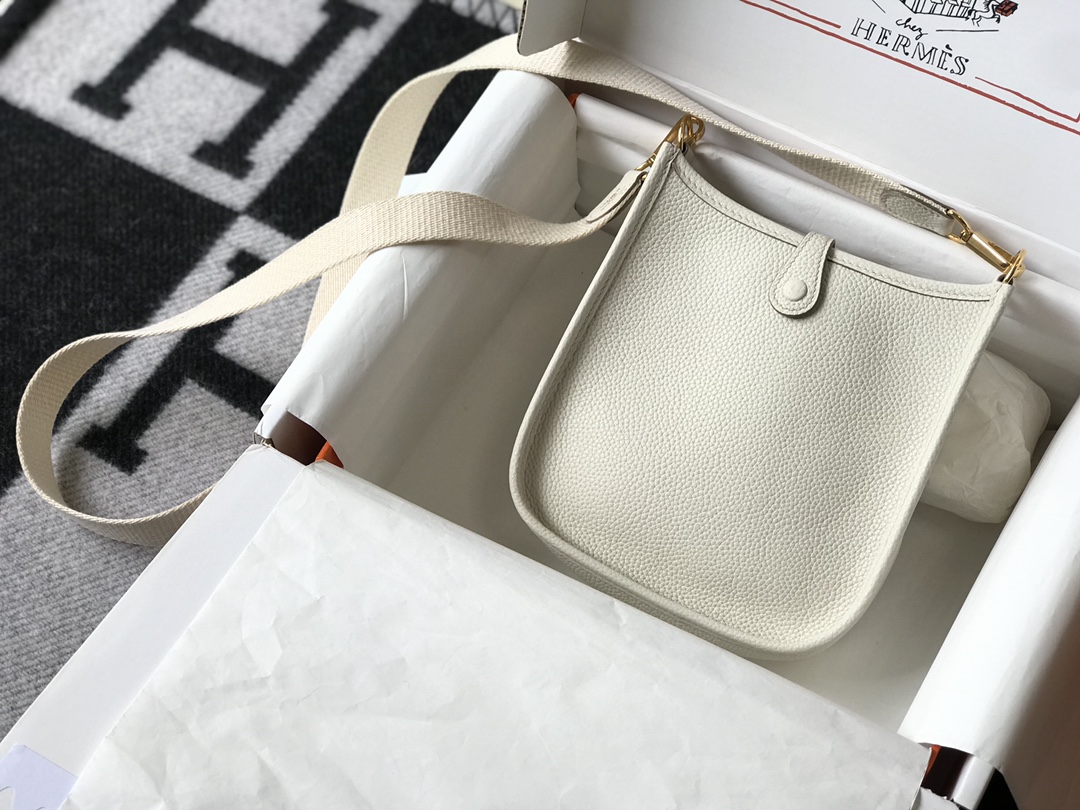 Hermes Evelyne 16 Amazone TPM Shoulder Bag In White Clemence Leather